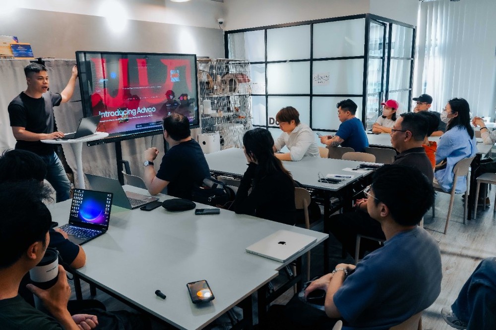 Live AI marketing training session in progress